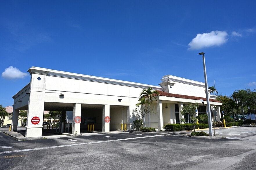 150 Tequesta Dr, Tequesta, FL à vendre - Photo du bâtiment - Image 2 de 9