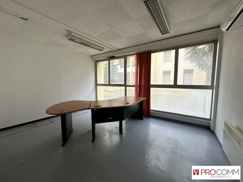 Office in Montpellier for lease - Interior Photo - Image 3 of 9