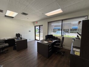 6555 N Powerline Rd, Fort Lauderdale, FL for lease Interior Photo- Image 2 of 22