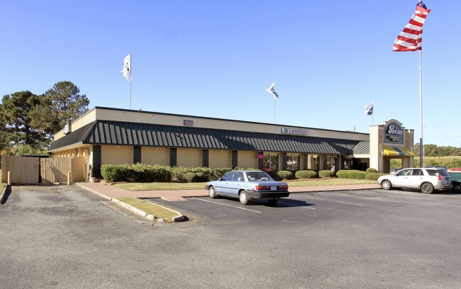 More details for 3 Gateway Blvd S, Savannah, GA - Retail for Lease