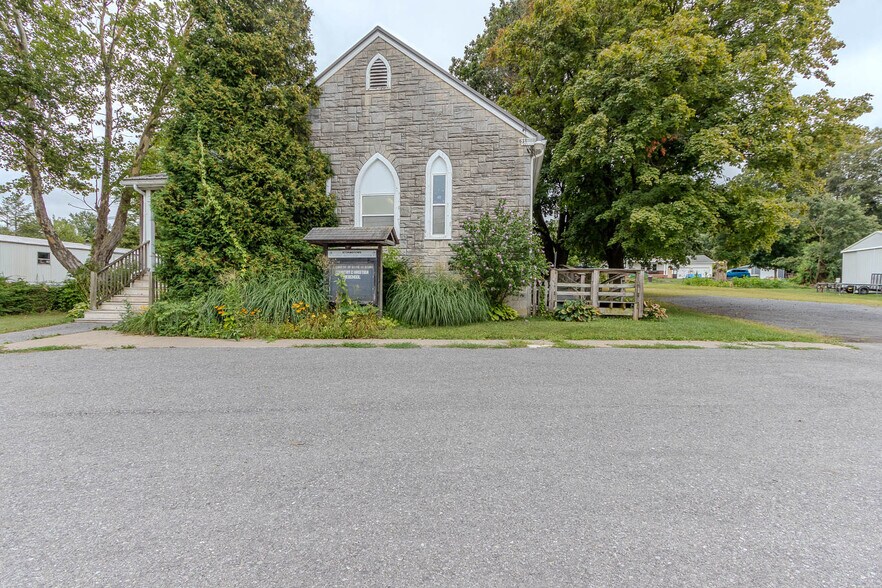 2090 Halfmoon Valley Rd, Port Matilda, PA à vendre - Photo du bâtiment - Image 3 de 15
