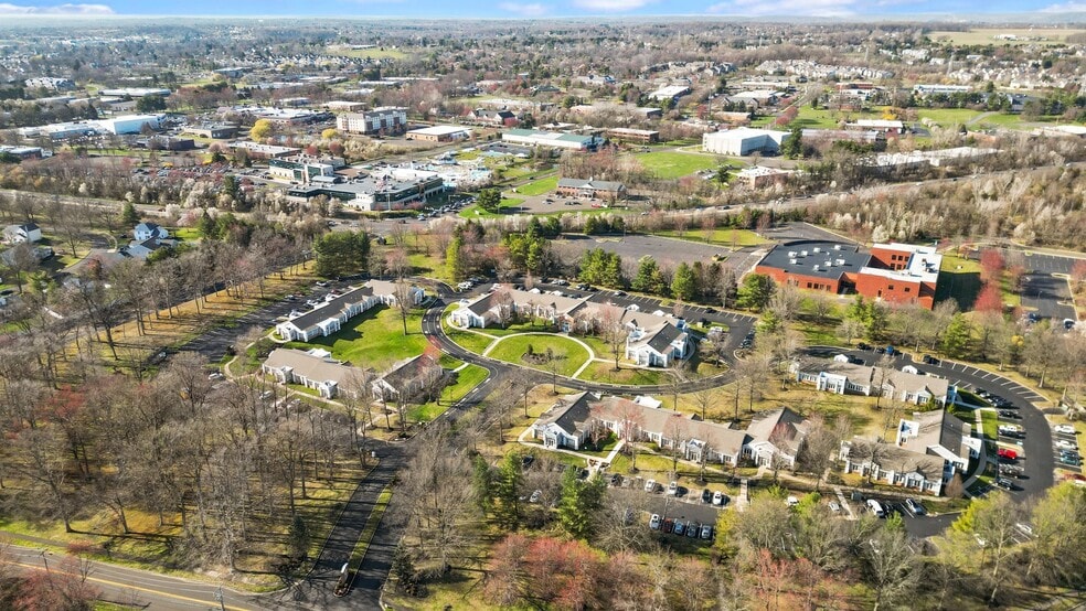 100 Corporate Dr E, Langhorne, PA for lease - Building Photo - Image 3 of 9