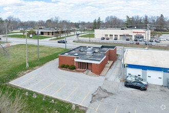 4418 Douglas Ave, Des Moines, IA - AERIAL  map view