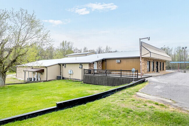 More details for 5128 Highway 100, Lyles, TN - Retail for Sale