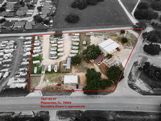 Plus de détails pour Highway 97 Commercial Portfolio – à vendre, Pleasanton, TX