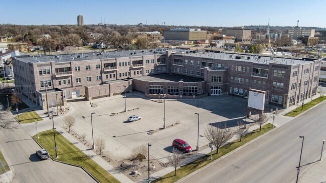 More details for 100 W Broadway Ave, Bismarck, ND - Office, Retail for Lease