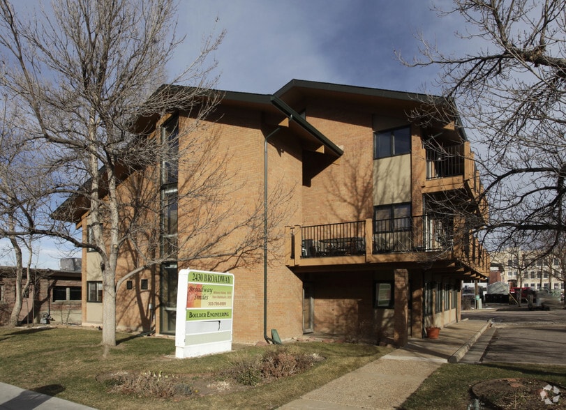 2430 Broadway St, Boulder, CO à louer - Photo principale - Image 1 de 10