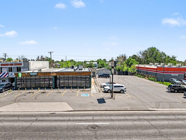 2426 S Federal Blvd, Denver, CO à vendre - Photo du bâtiment - Image 3 de 7