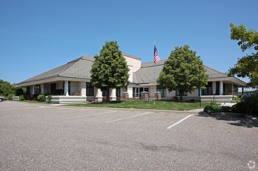 4640 Slater Rd, Eagan, MN à louer - Photo du bâtiment - Image 3 de 7