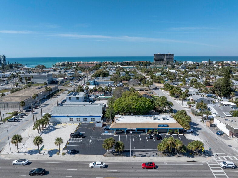 7612 Blind Pass Rd, Saint Petersburg, FL à vendre - Photo du bâtiment - Image 3 de 16