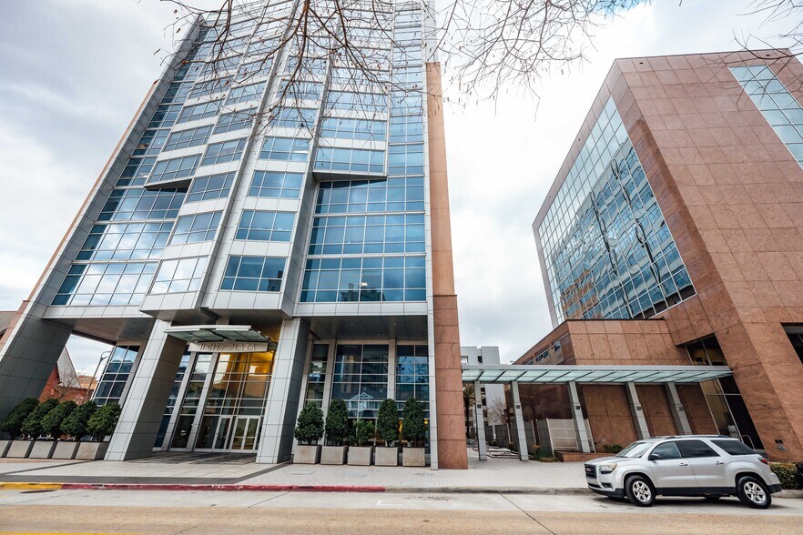 400 Convention St, Baton Rouge, LA à louer - Photo du bâtiment - Image 2 de 33