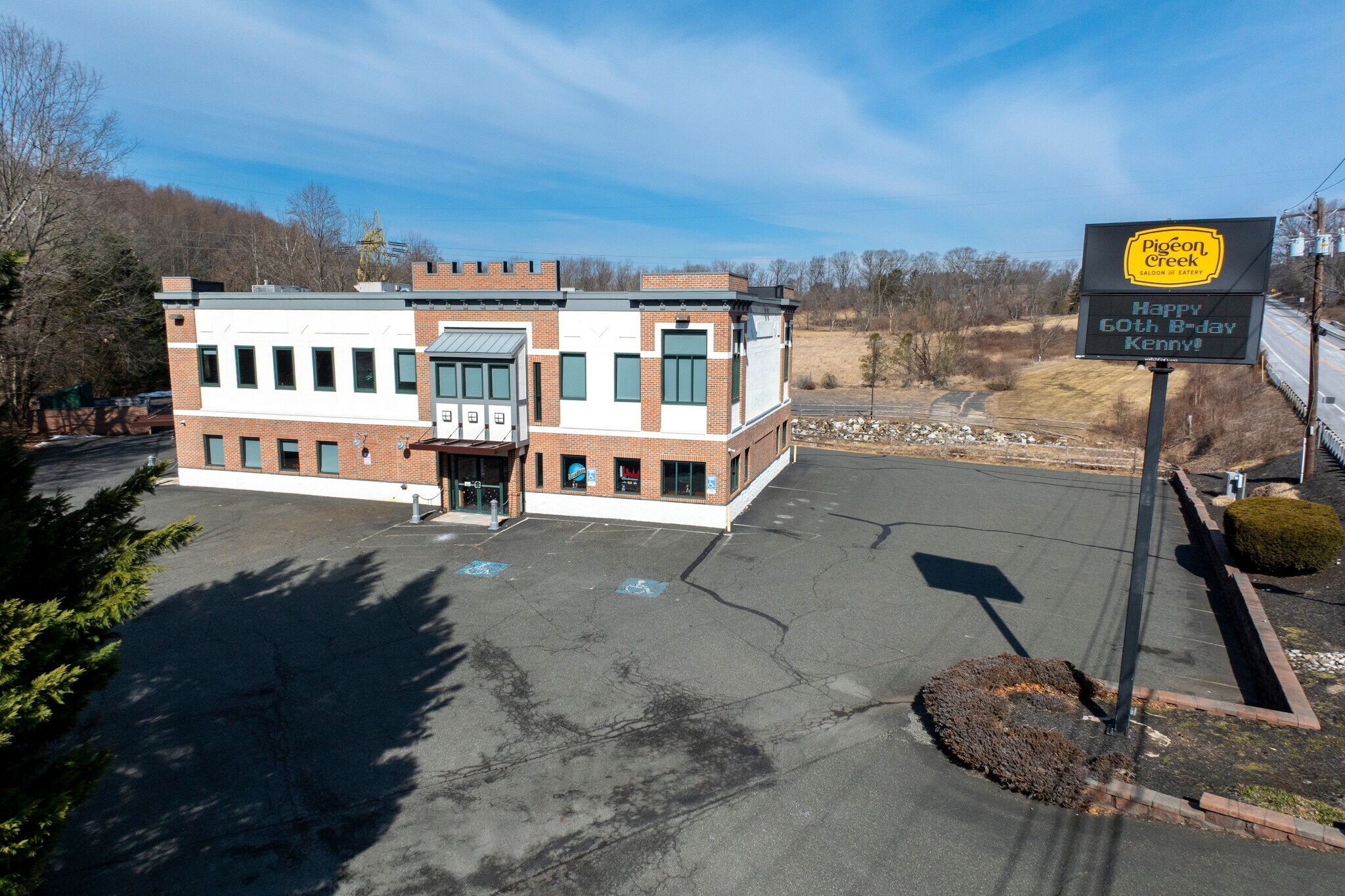 1703 Pottstown Pike, Pottstown, PA à vendre Photo du bâtiment- Image 1 de 49