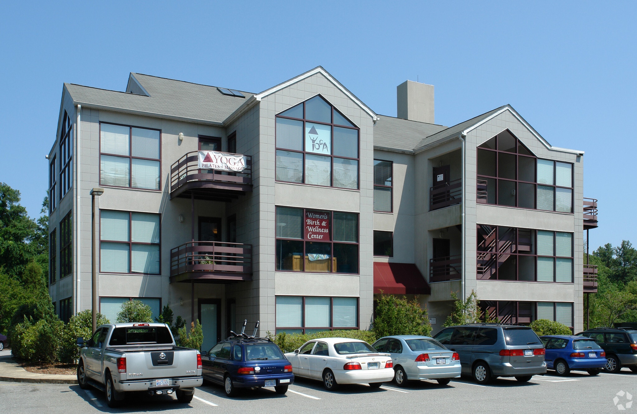 930 Martin Luther King Jr Blvd, Chapel Hill, NC for lease Primary Photo- Image 1 of 77
