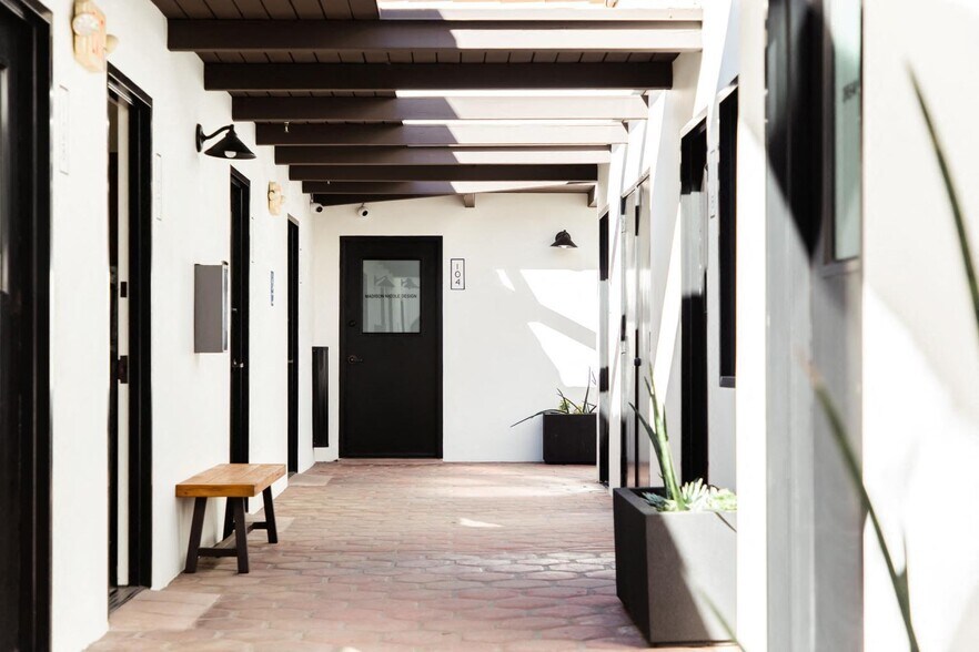 300 E Santa Clara St, Ventura, CA à louer - Photo du bâtiment - Image 2 de 29