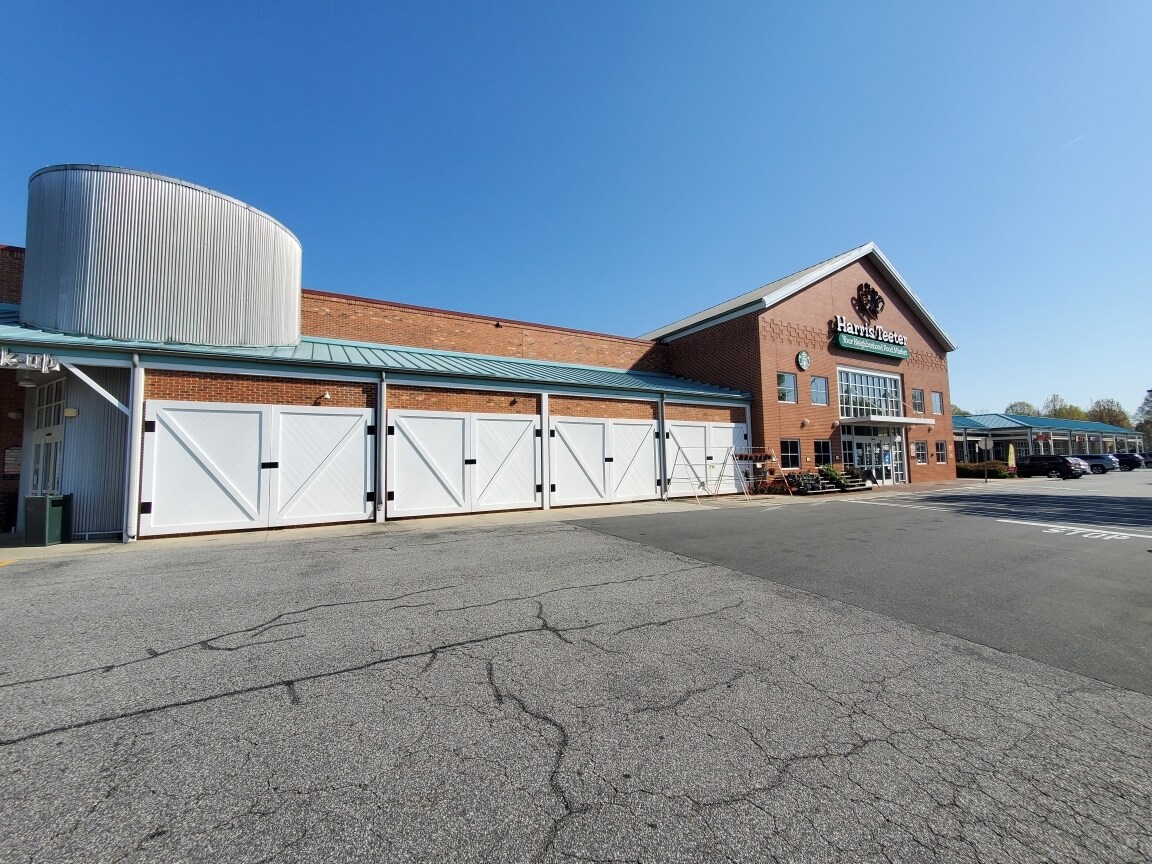 4120-4160 Clemmons Rd, Clemmons, NC à louer Photo du bâtiment- Image 1 de 4