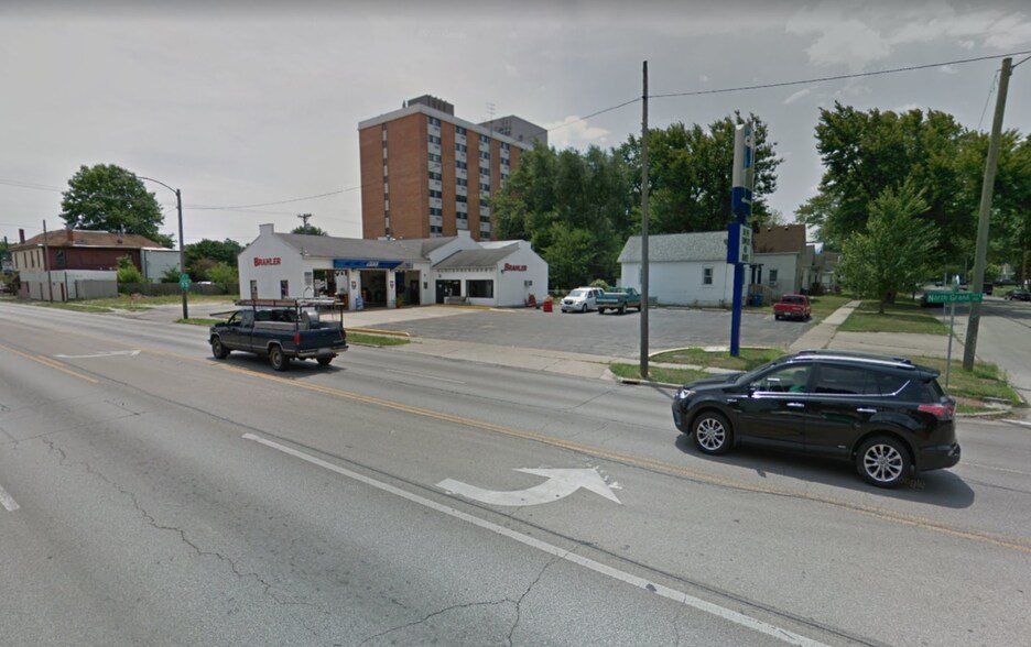 700 E North Grand Ave, Springfield, IL à vendre - Photo principale - Image 1 de 6