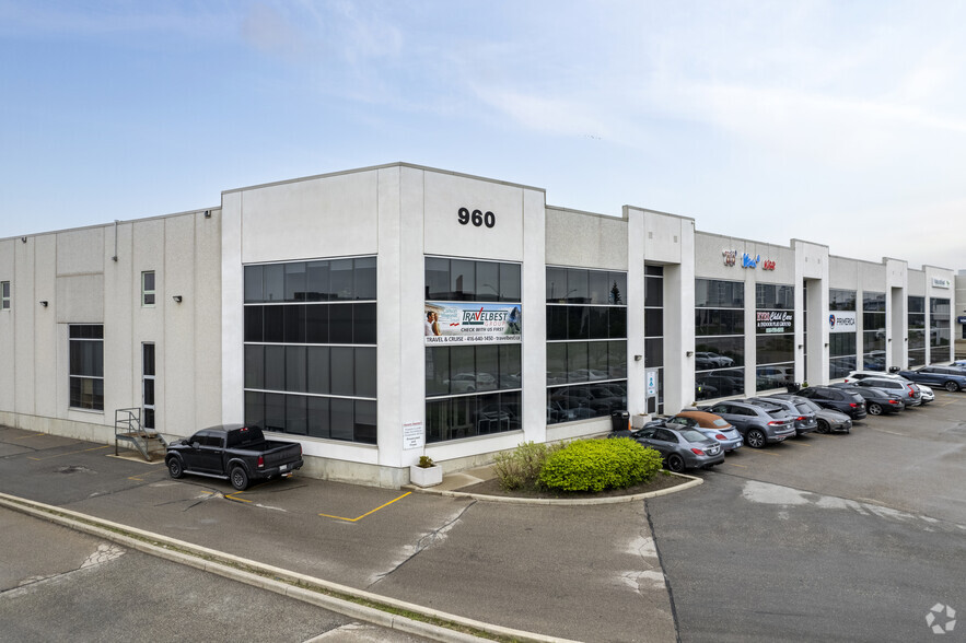 960 Edgeley Blvd, Vaughan, ON for lease - Primary Photo - Image 1 of 4