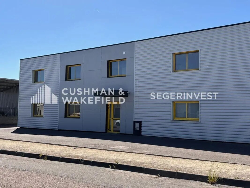 Office in Quetigny for sale Building Photo- Image 1 of 5