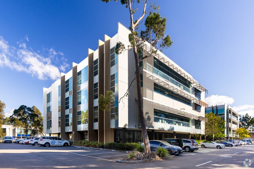 574 Plummer St, Port Melbourne for sale - Building Photo - Image 2 of 6