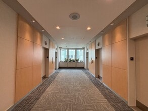 707 7th Ave SW, Calgary, AB à louer Photo intérieure- Image 2 de 4