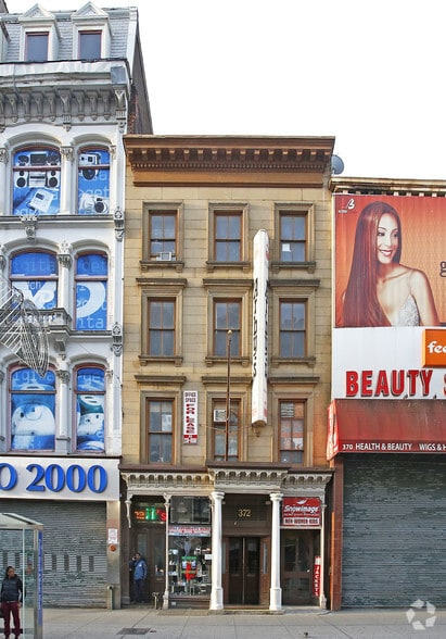 372-374 Fulton St, Brooklyn, NY for lease - Building Photo - Image 2 of 4