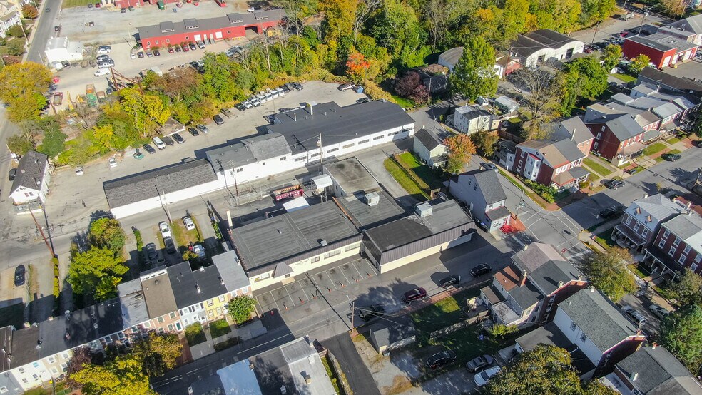 323 S Matlack St, West Chester, PA à vendre - Photo du bâtiment - Image 3 de 13