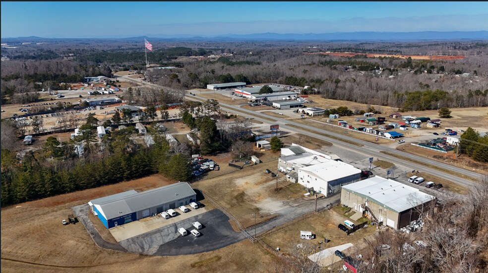 2427 New Easley Hwy, Greenville, SC à louer - Photo du bâtiment - Image 2 de 4