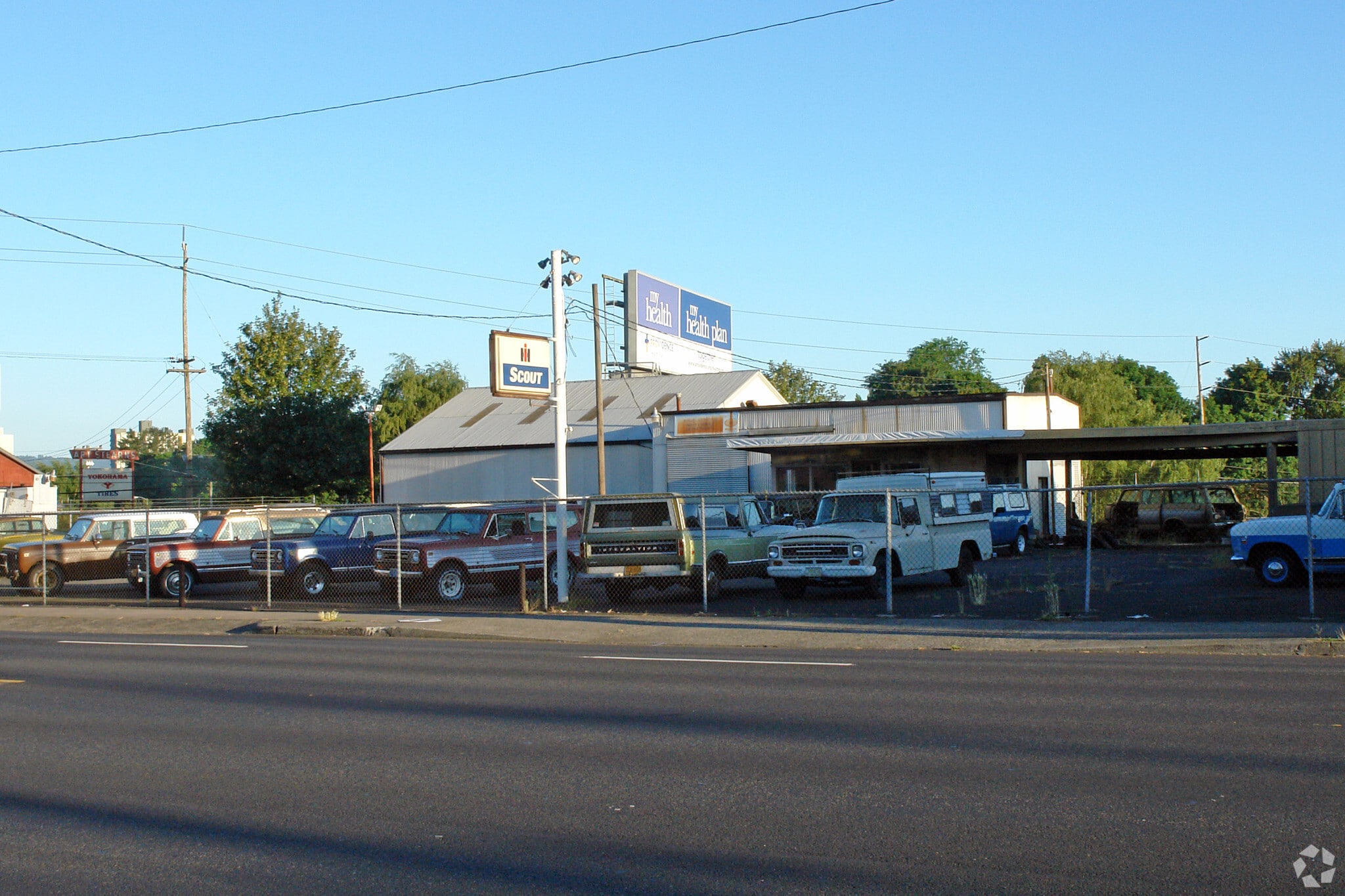 2865 NE Sandy Blvd, Portland, OR for lease Primary Photo- Image 1 of 2