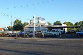 Plus de détails pour 2865 NE Sandy Blvd, Portland, OR - Commerce de détail à louer