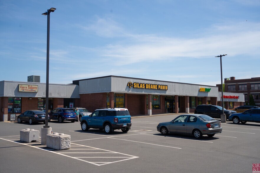 58-62 East St, Plainville, CT à vendre - Photo du bâtiment - Image 1 de 6