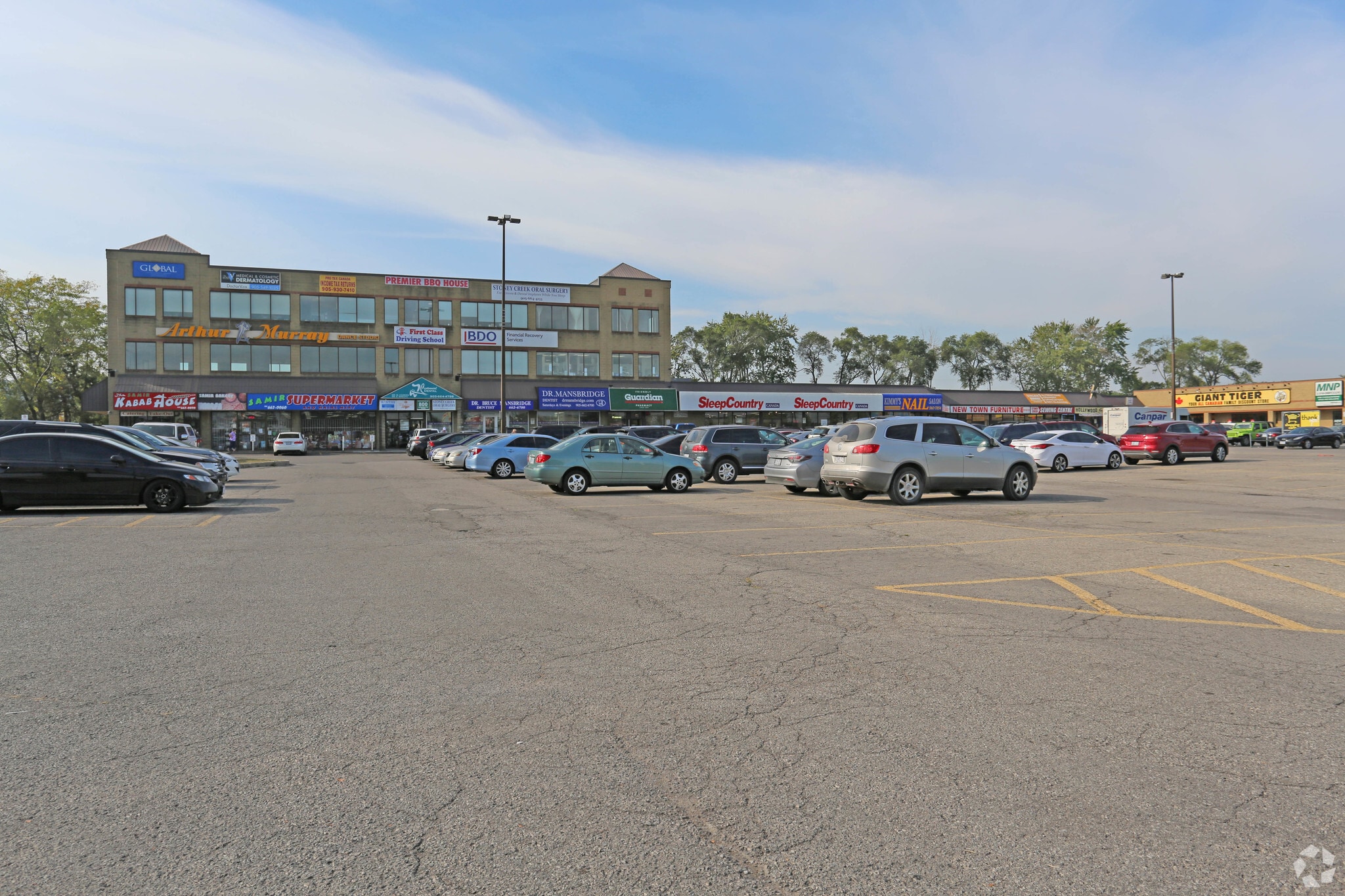 800 Queenston Rd, Hamilton, ON for sale Primary Photo- Image 1 of 1