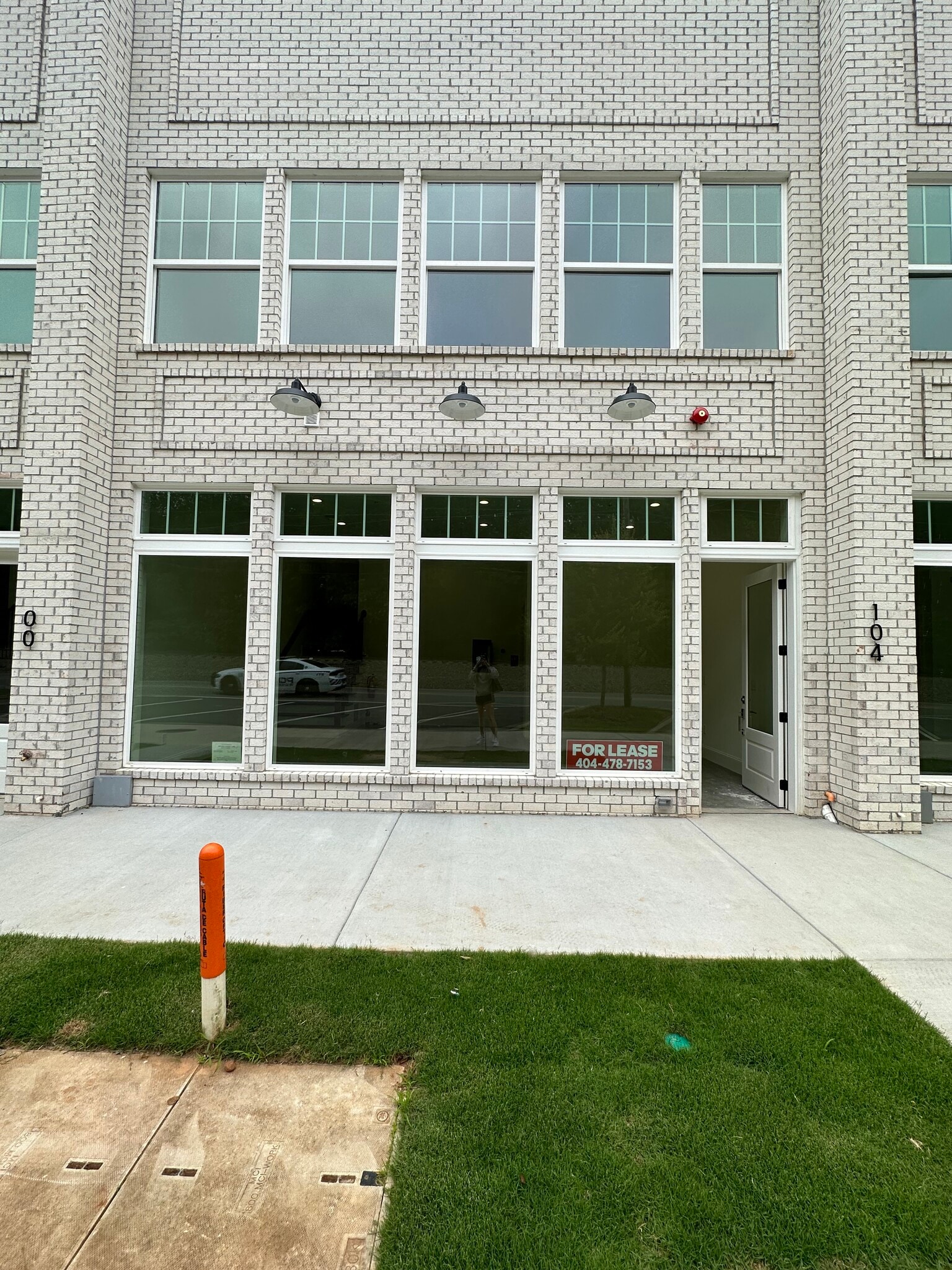 9058 Main St, Woodstock, GA for lease Primary Photo- Image 1 of 3