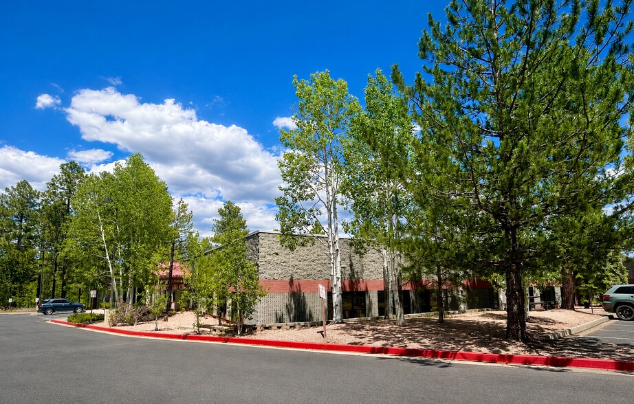 2000 S Thompson St, Flagstaff, AZ à louer - Photo du bâtiment - Image 3 de 11