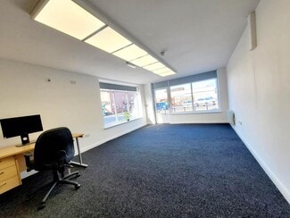 More details for 549-559 Liverpool Rd, Manchester - Office for Lease