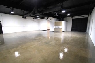 2124-2134 Floyd St, Burbank, CA for lease Interior Photo- Image 1 of 12