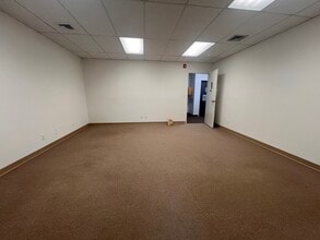 450 Monroe Tpke, Monroe, CT for lease Interior Photo- Image 1 of 3