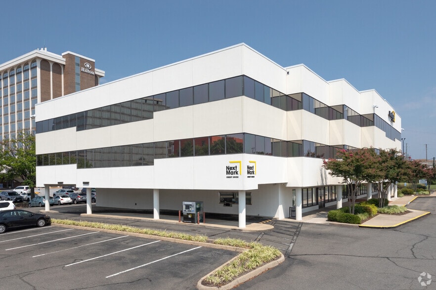 6506 Loisdale Rd, Springfield, VA à louer - Photo du bâtiment - Image 2 de 4