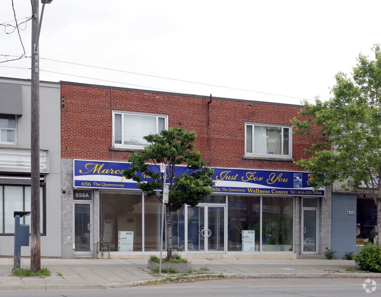 656 The Queensway, Toronto, ON for sale - Primary Photo - Image 1 of 1