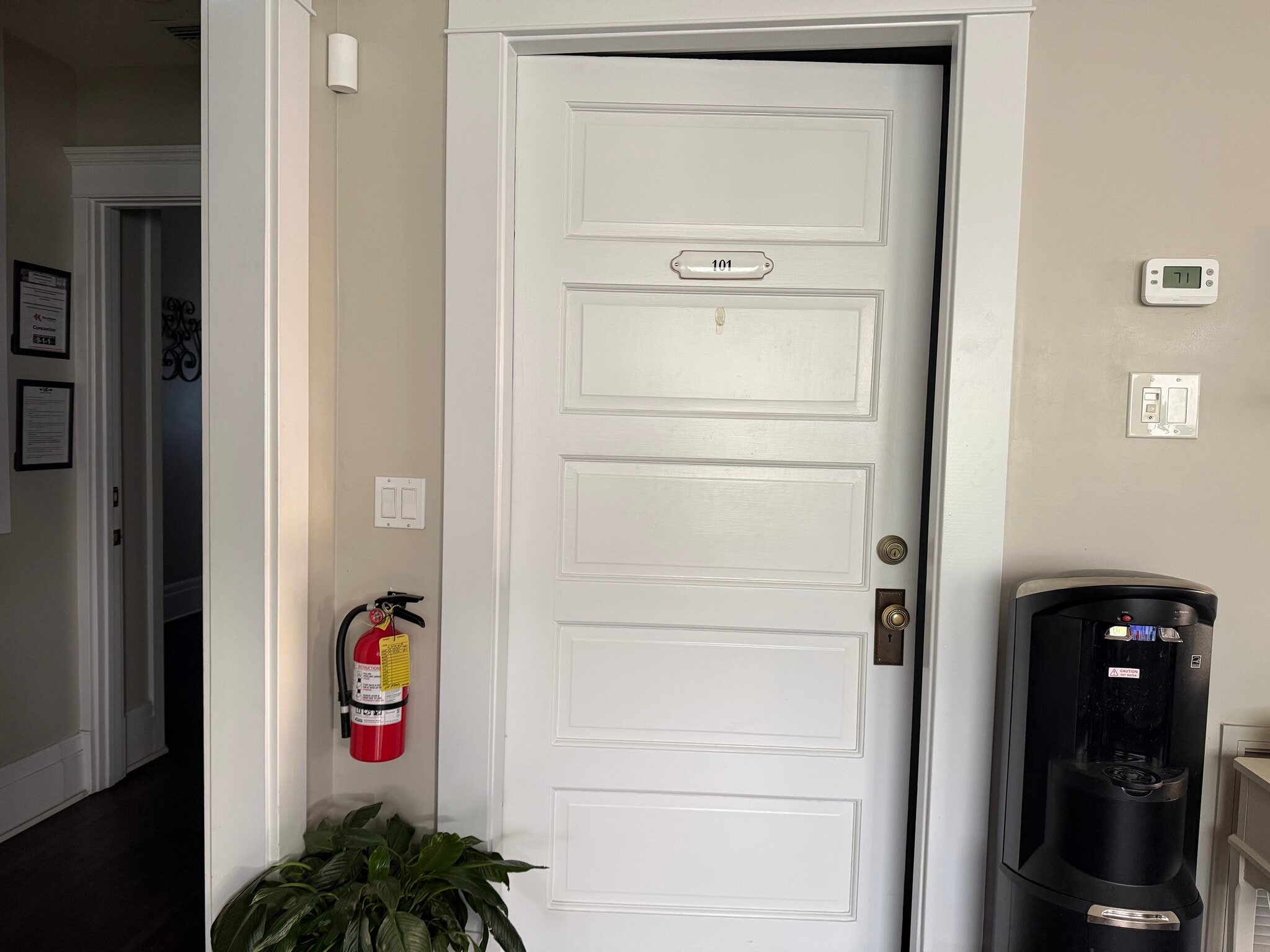 339 Cajon St, Redlands, CA for lease Interior Photo- Image 1 of 6
