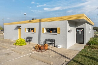 Plus de détails pour 14067 Dennis Ln, Farmers Branch, TX - Commerce de détail à vendre