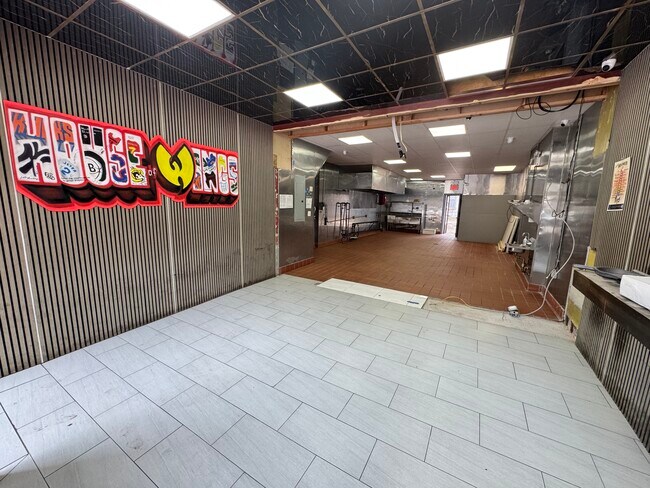 Plus de détails pour 894 Nostrand Ave, Brooklyn, NY - Commerce de détail à louer