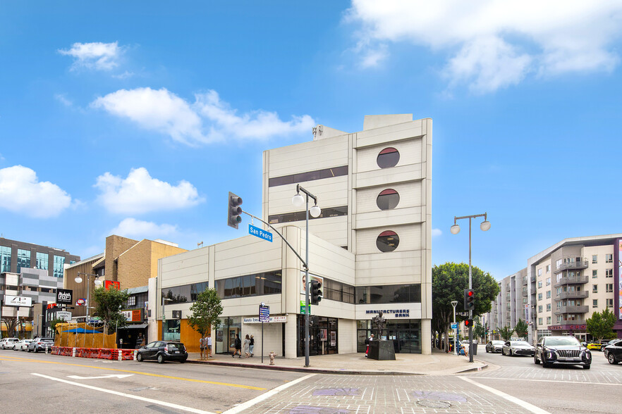 200 S San Pedro St, Los Angeles, CA à louer - Photo du bâtiment - Image 1 de 21