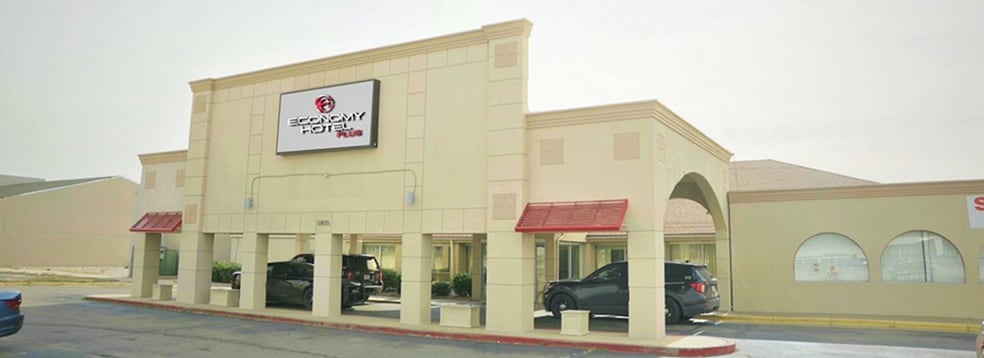 Economy Hotel Portfolio - Wichita portfolio of 2 properties for sale on LoopNet.ca - Building Photo - Image 2 of 6