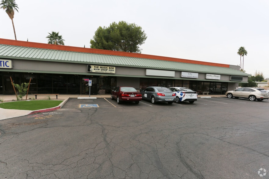 6102-6120 N 16th St, Phoenix, AZ à louer - Photo du bâtiment - Image 1 de 10