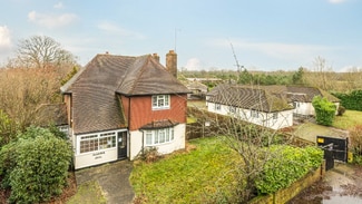 Plus de détails pour Dowlands Ln, Smallfield - Soins de santé à vendre