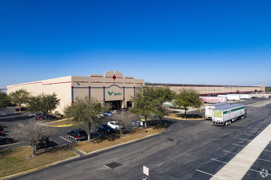 6870 Firstpark Blvd, Lakeland, FL for lease - Building Photo - Image 1 of 7