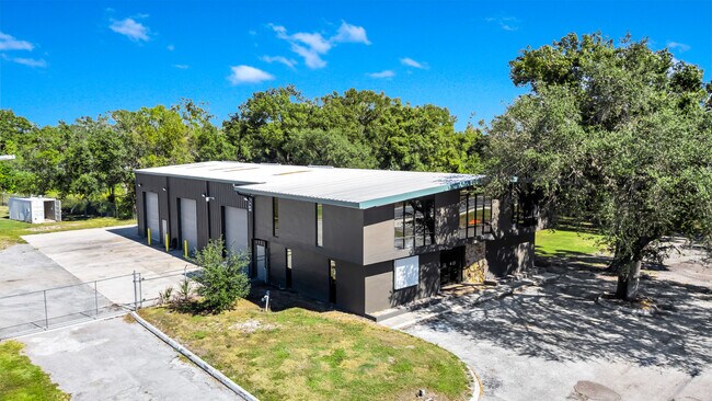 More details for 5410 Causeway Blvd, Tampa, FL - Industrial for Lease