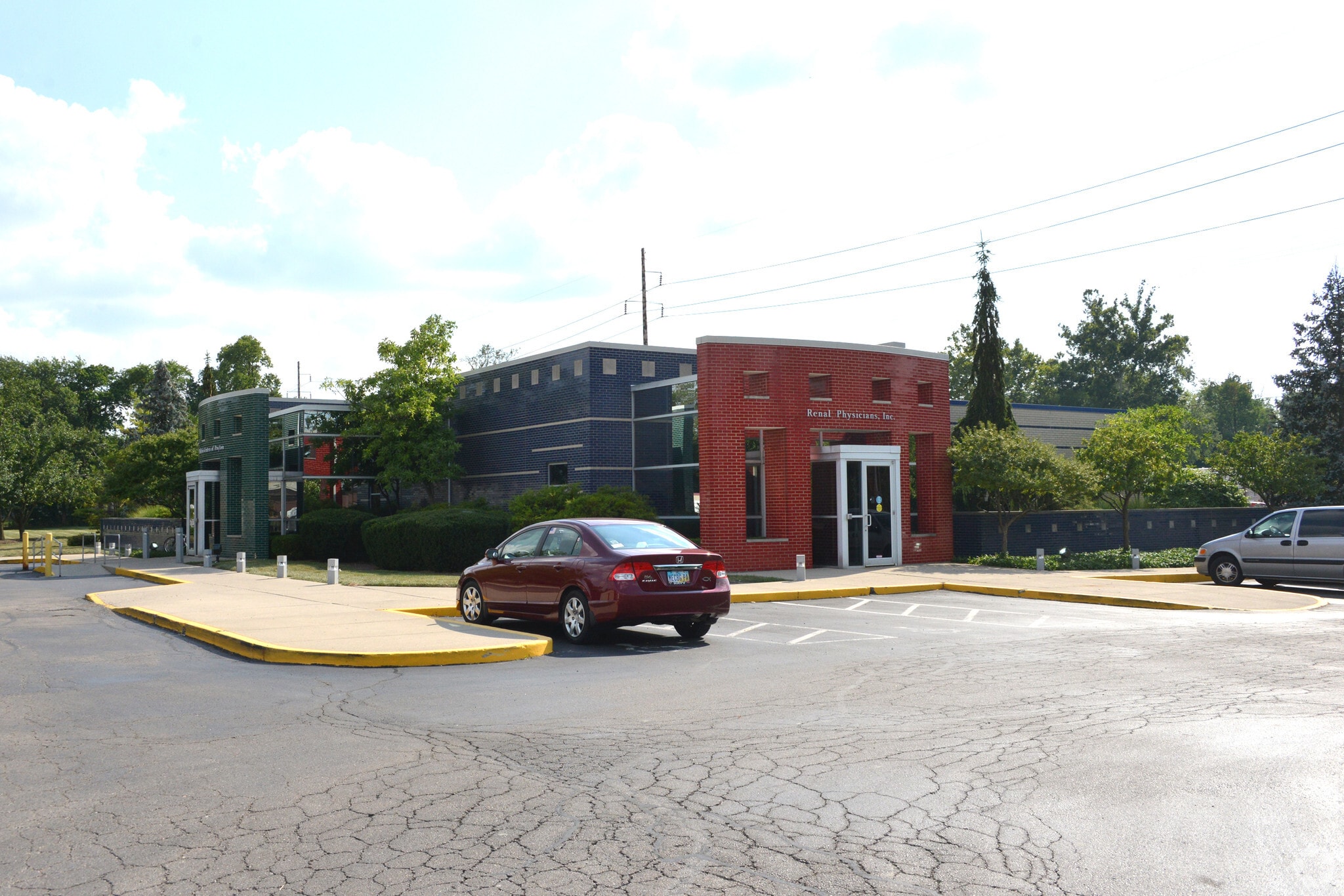 1427 Business Center Ct, Dayton, OH for lease Primary Photo- Image 1 of 8