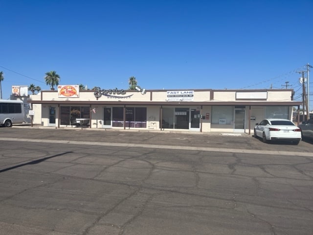 703-709 N Walnut Ave, Casa Grande, AZ à louer Photo du bâtiment- Image 1 de 6