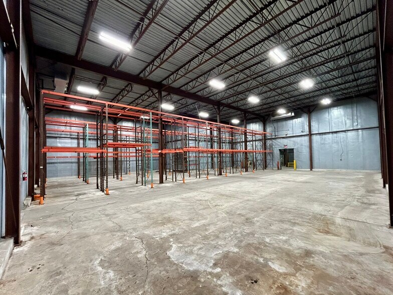 1560 S Delaware Dr, Mount Bethel, PA à vendre - Photo intérieure - Image 3 de 21